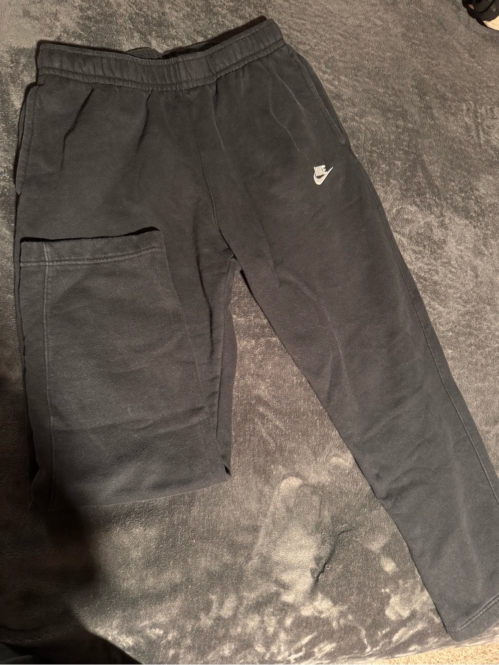 Nike Men’s Black Fleece Pants